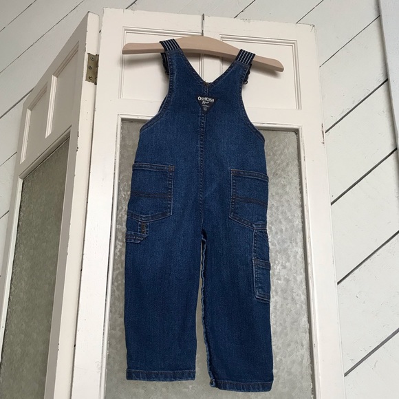 OshKosh B'Gosh - Picture 4 of 16